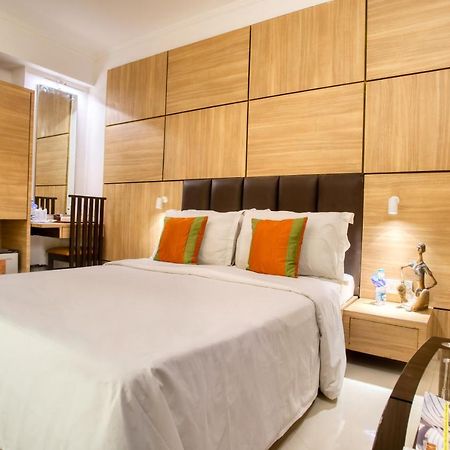 Roland Hotel Калькутта Экстерьер фото