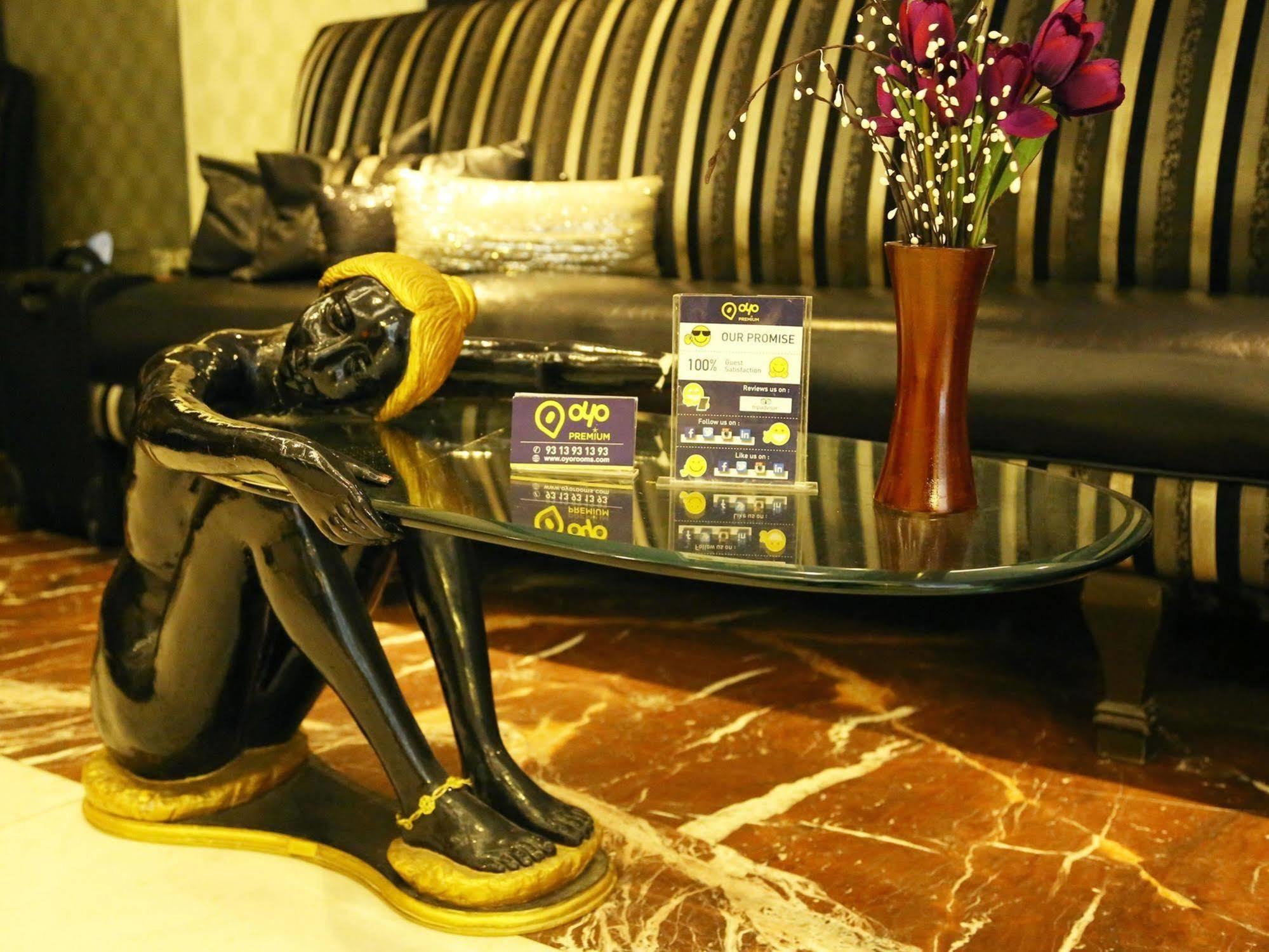 Roland Hotel Калькутта Экстерьер фото