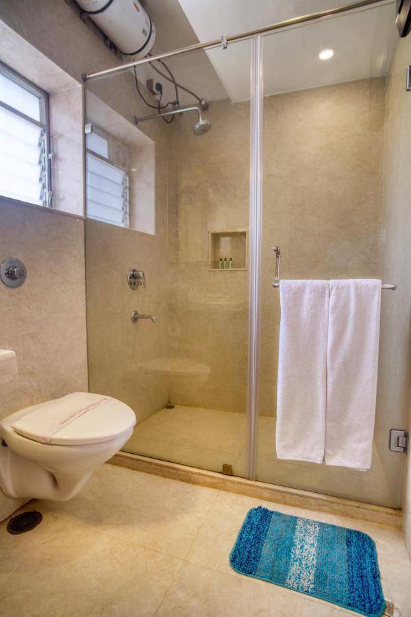Roland Hotel Калькутта Экстерьер фото