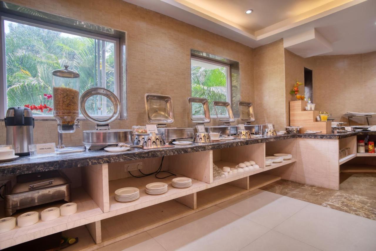 Roland Hotel Калькутта Экстерьер фото