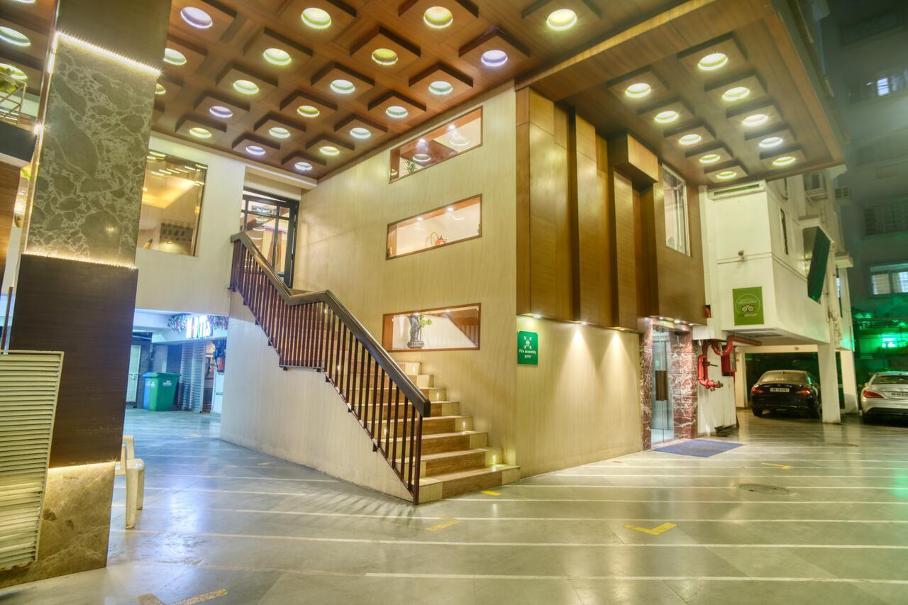 Roland Hotel Калькутта Экстерьер фото